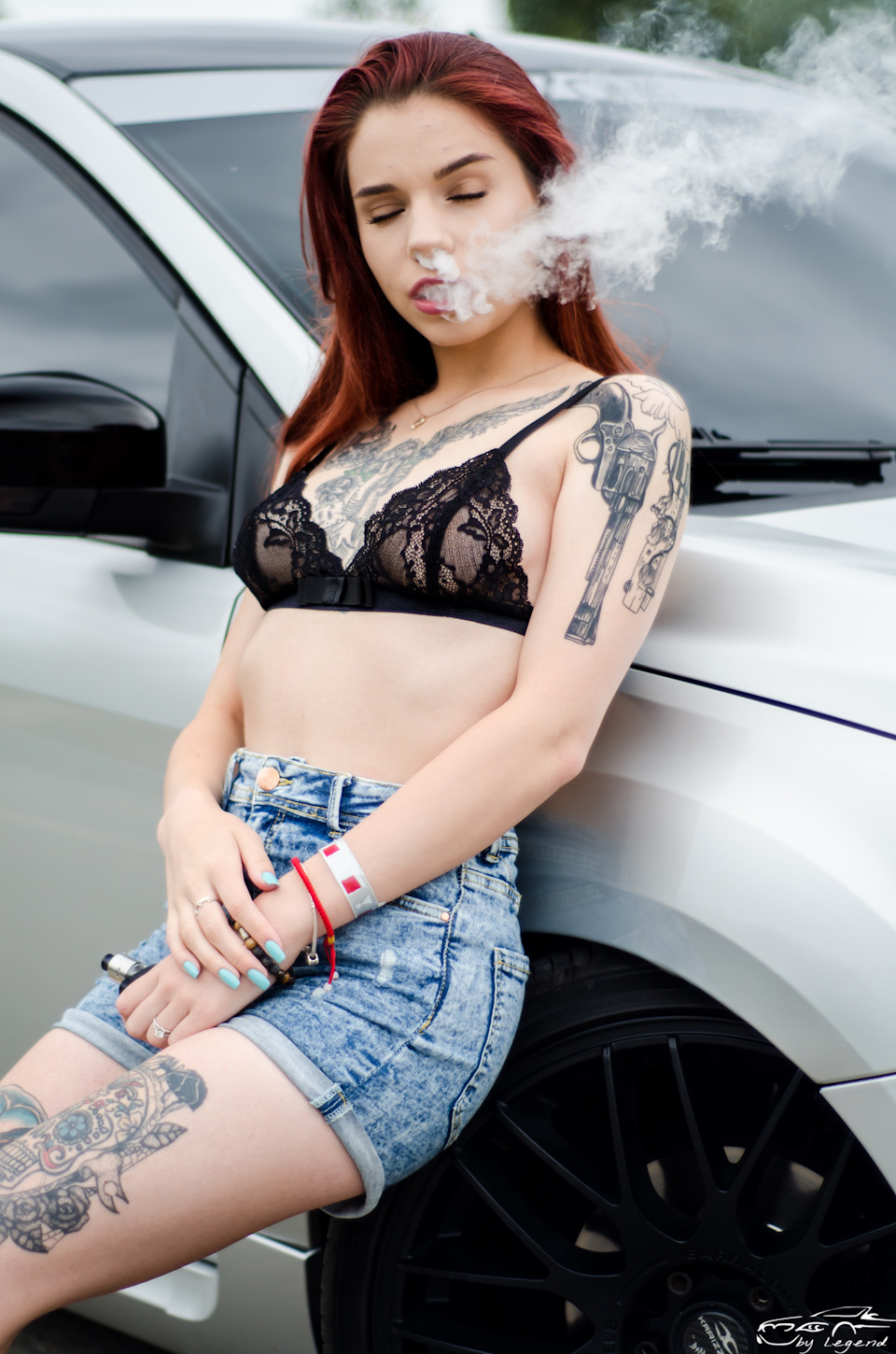Focus & Girl & Vape 5