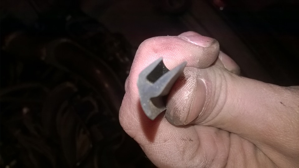 Ущільнювач жабо, Або як перемогти текти під лобове. 2