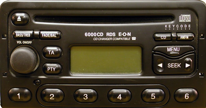 Якого кольору на штатній магнітолі (+) Remote? 1