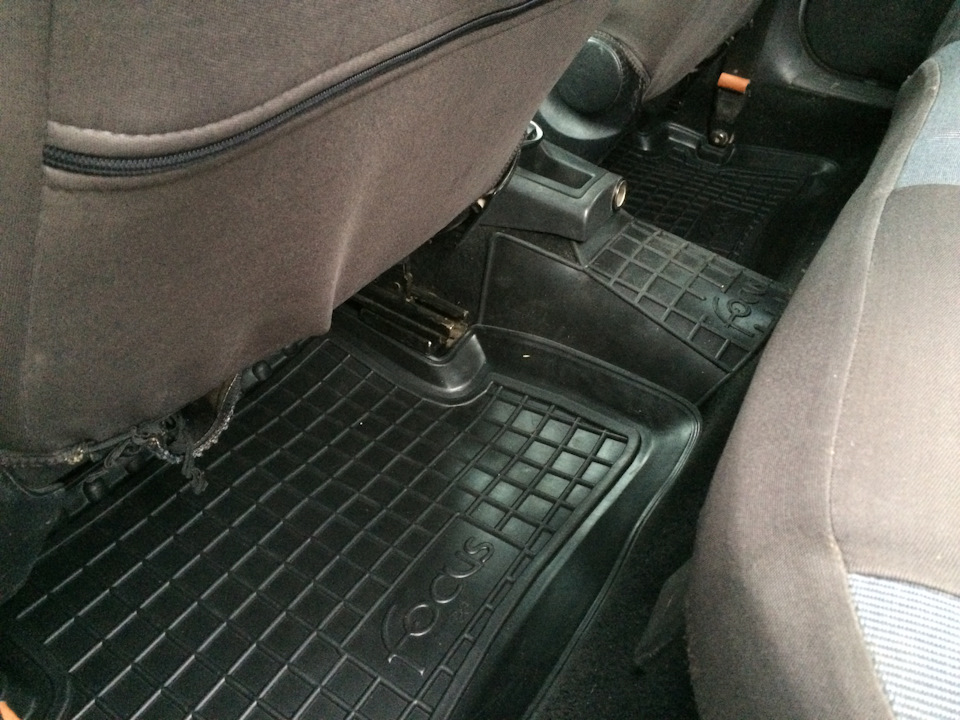 Коврики в салон для Ford Focus I (AVTO-Gumm) 4