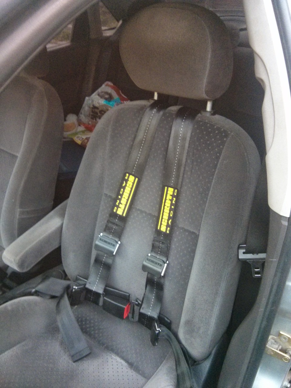 Заміна рідних сидінь на старі Recaro =) 1