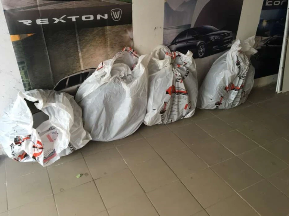 Продам б/у комплект 205/55/R16 Nokian WR