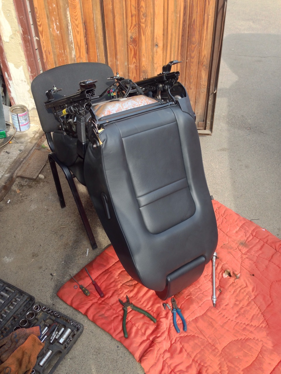 Треснули Recaro 4