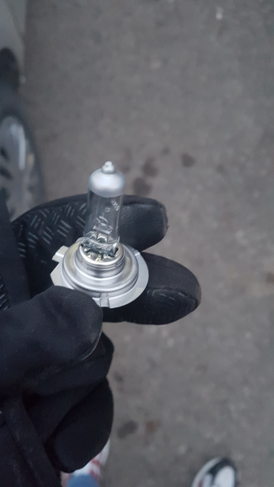 Згоріла лампочка ближнього світла та циферки 1