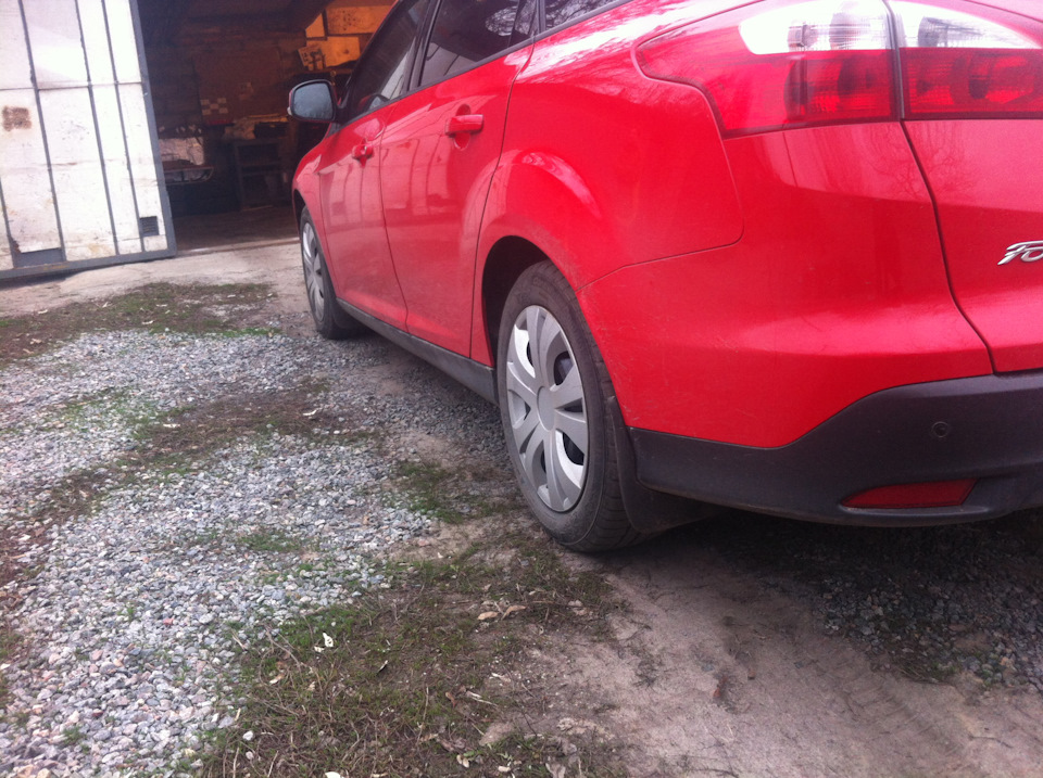 Встановлення бризковиків та вітровиків FORD FOCUS WAGON 2