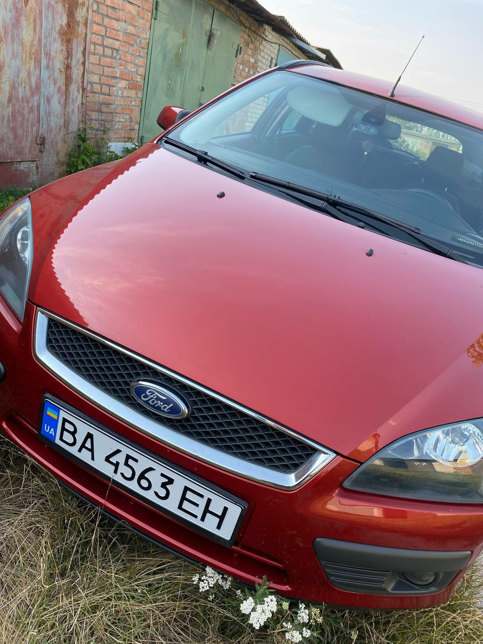 Заміна шильдиків Ford 1