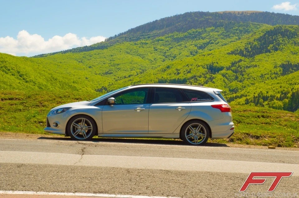Кілька соковитих карпатських фоток Фокуса / Some fresh photos of Ford Focus Mk3 Zetec S