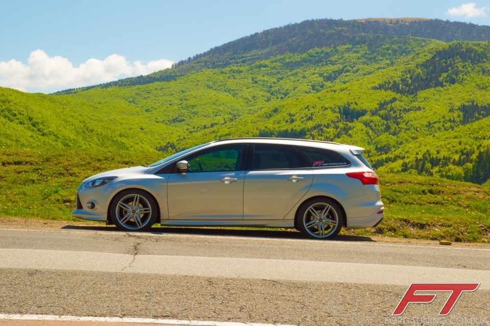 Кілька соковитих карпатських фоток Фокуса / Some fresh photos of Ford Focus Mk3 Zetec S 1