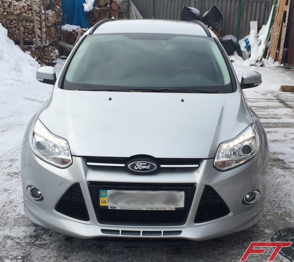 Оригінальні біксенонові фари Ford Focus ST mk3 1