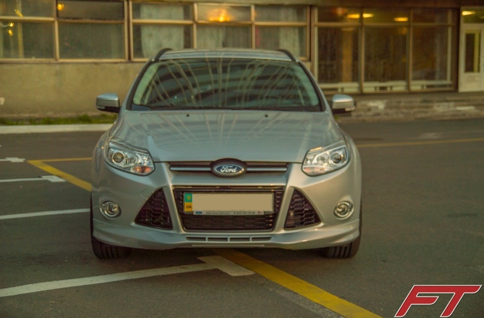Встановив спідницю та грати Zetec S 1