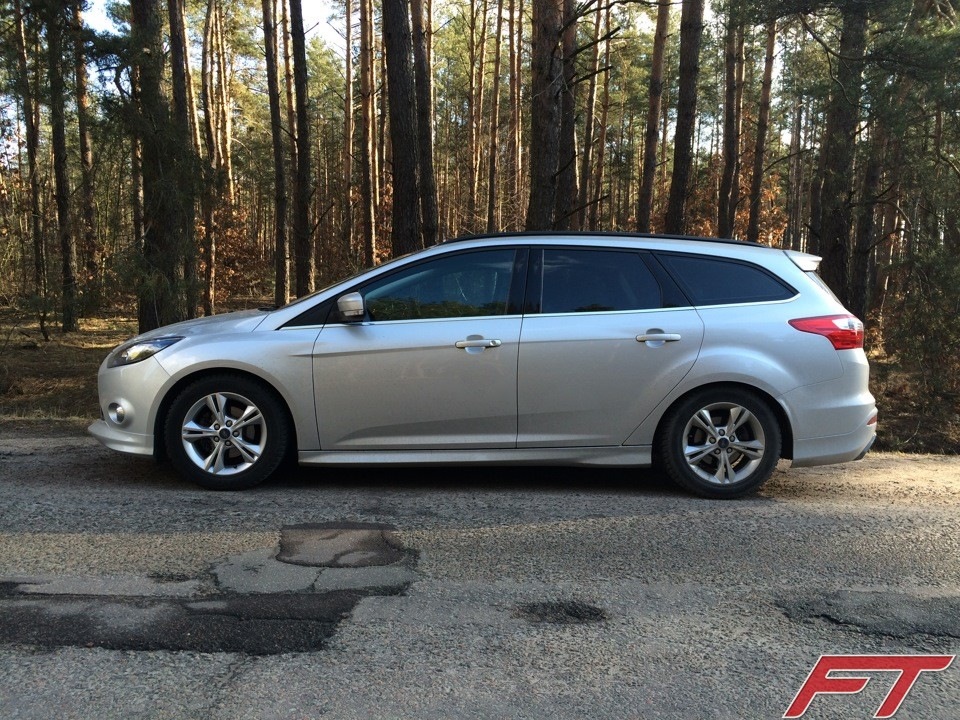 Заниження Ford Focus 3 Wagon with Eibach Pro-Kit -25 mm 5