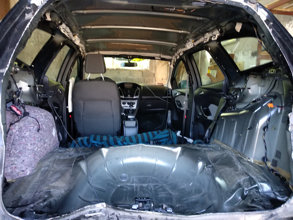 Скільки коштує ушкоджень автомобіль у Польщі? 1