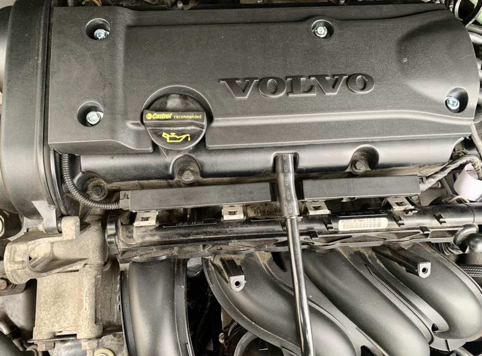 Кришка від VOLVO 1
