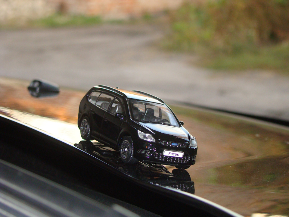 Талісман мого Ford Focus Wagon 1.6 TDCI BLACK PEARL - модель Ford Focus Wagon II 1/43 5