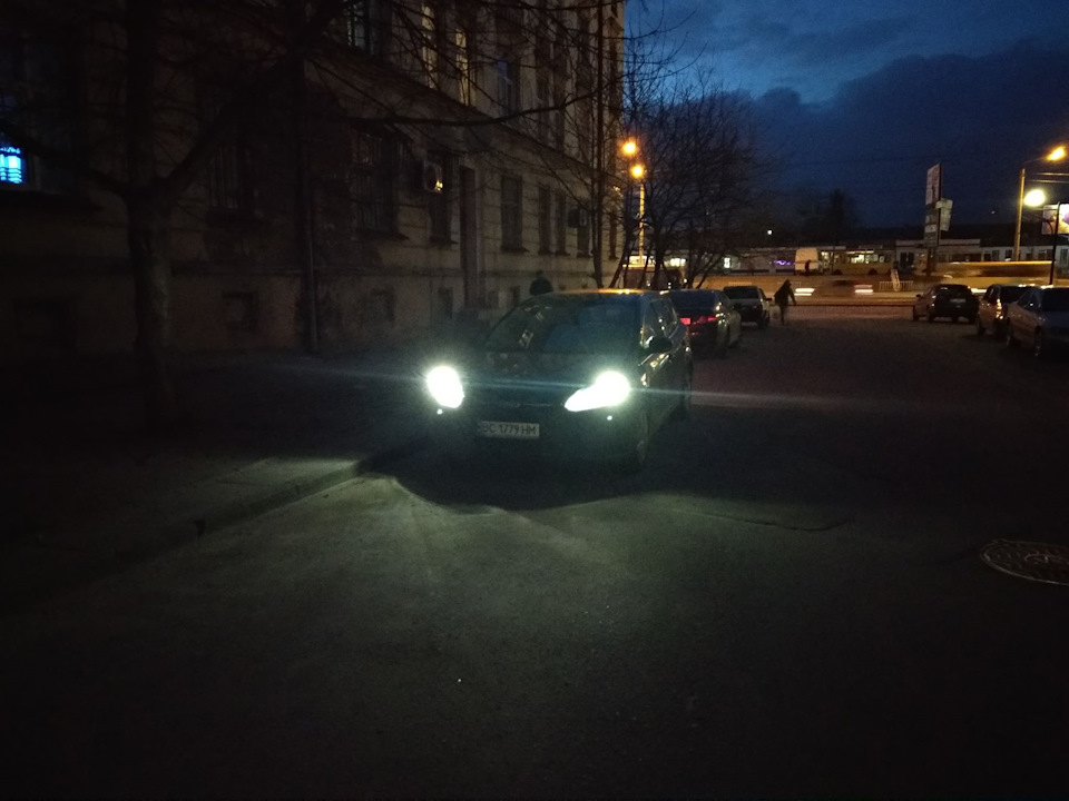 LED мені у фарі 1