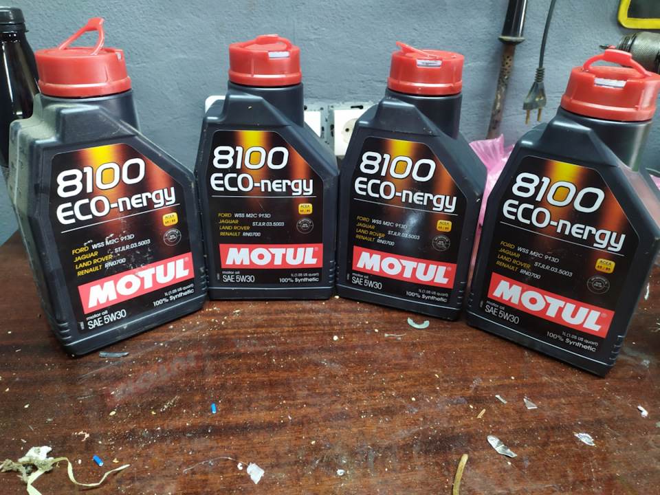Заміна мастила motul 5w30 1