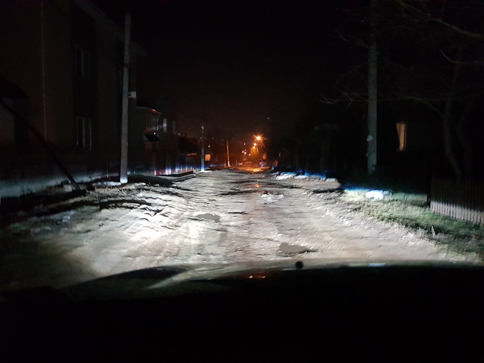 Протитуманні бі-ксенонові лінзі на Focus 2 1