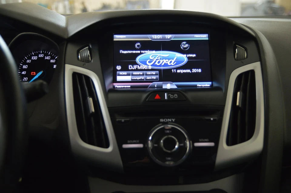 Встановлення Sony MyFord Touch Sync2 на Focus 3