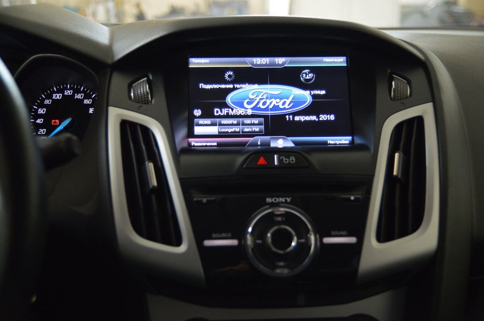 Встановлення Sony MyFord Touch Sync2 на Focus 3 1