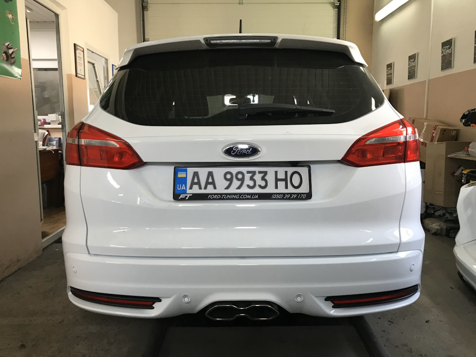 Заміна заднього бампера Zetec S на рестайловий від ST 4