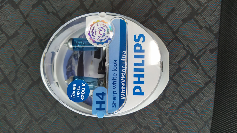 Встановлюємо автолампи Philips WhiteVision ultra h4 1