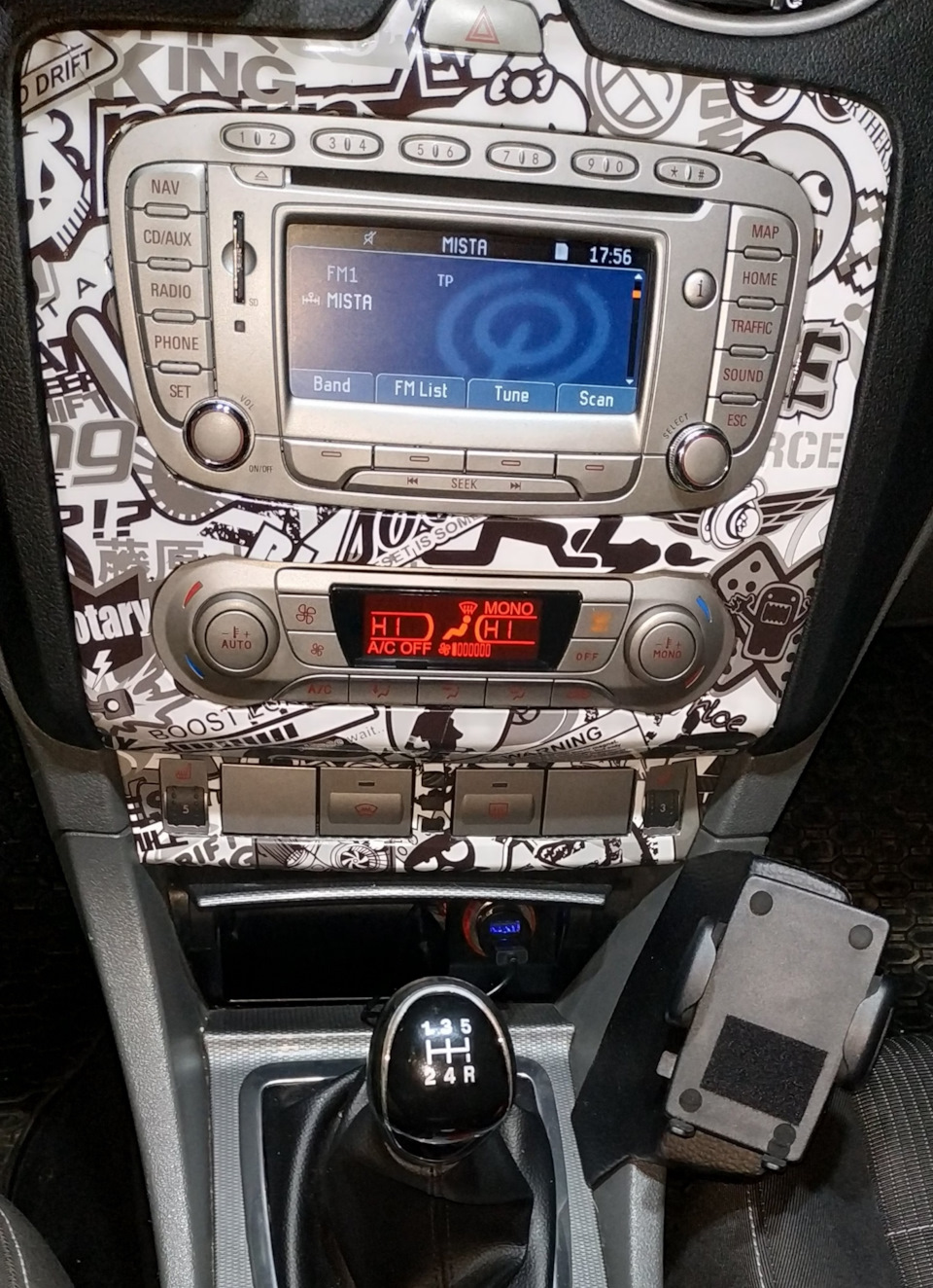 Обклеювання рамки магнітолі ford focus 2 blaupunkt fx 5