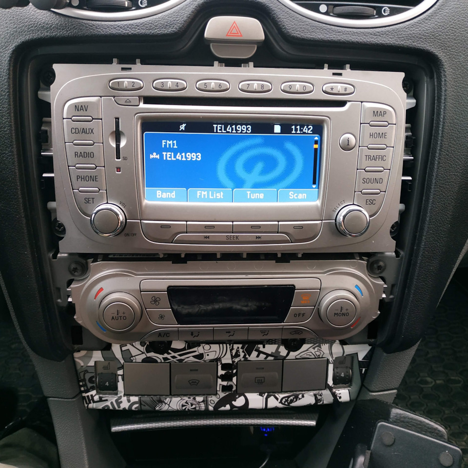 Обклеювання рамки магнітолі ford focus 2 blaupunkt fx 2