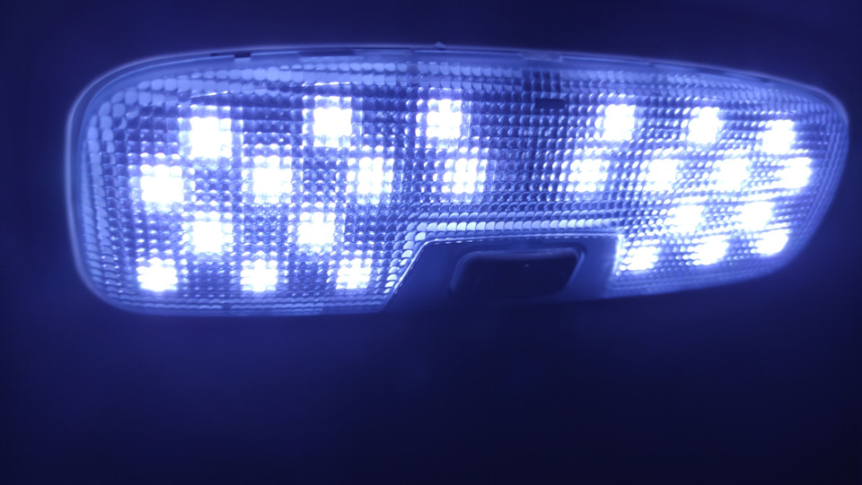 Світло салону заміна на LED 5
