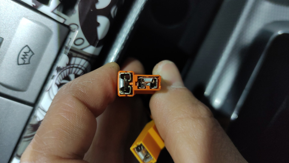 Заміна прикурювача USB 3.0 живлення 2