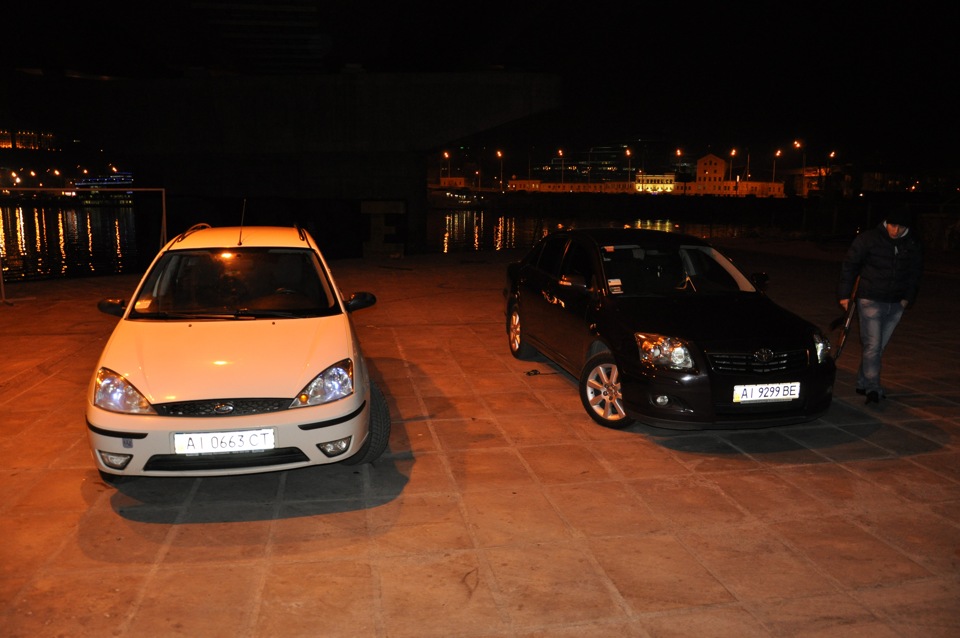 The Battle of Steet Cars: Ford Focus Блондиночка vs Toyota Avensis 1,8 (FotoSet by SOKOL1) 3
