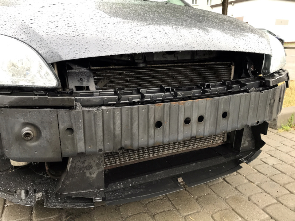 Ford Focus - Зняття бампера, встановлення ПТФ та захисної сітки 5