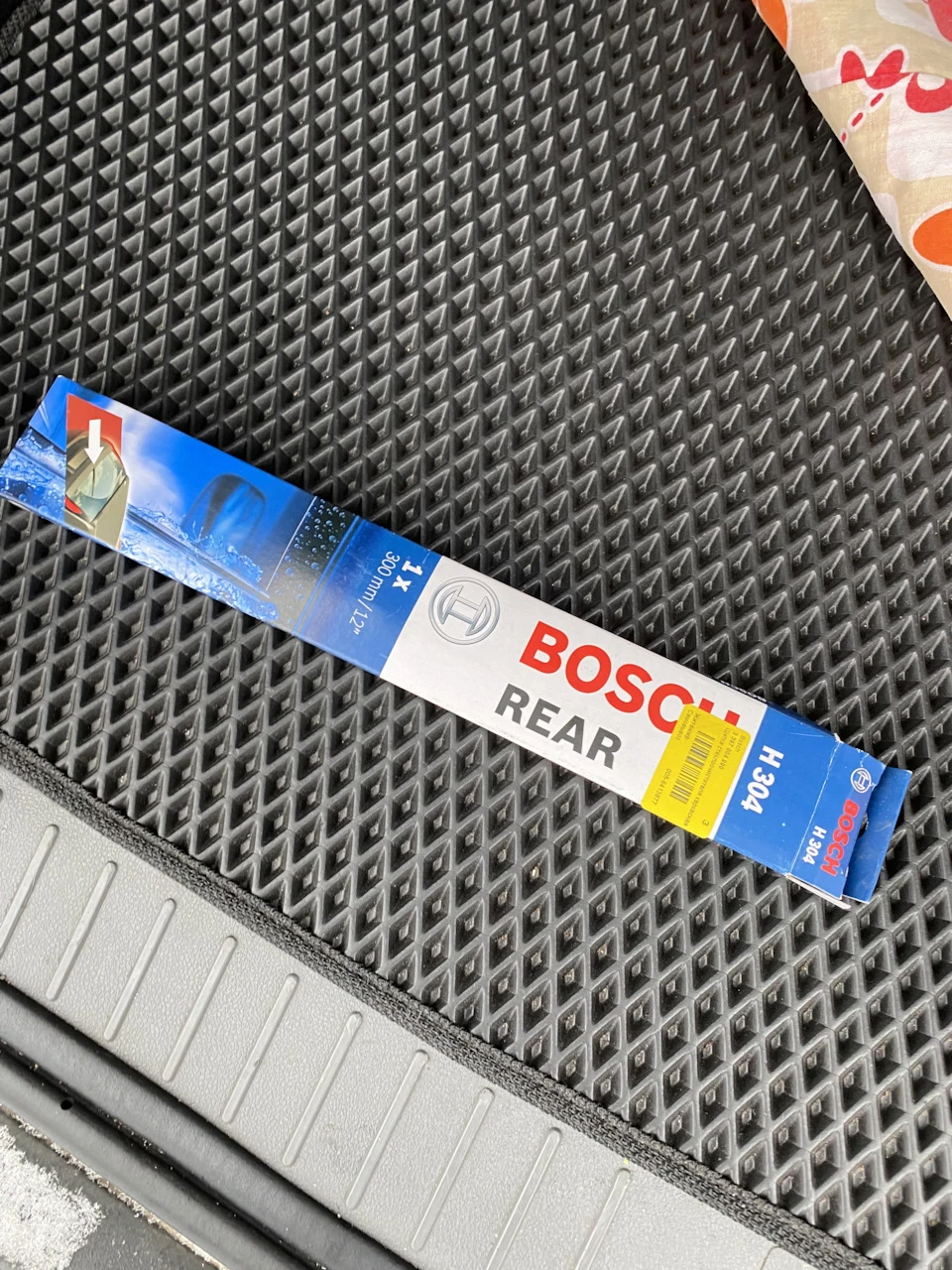 Замінив двірника на BOSCH AeroTWIN