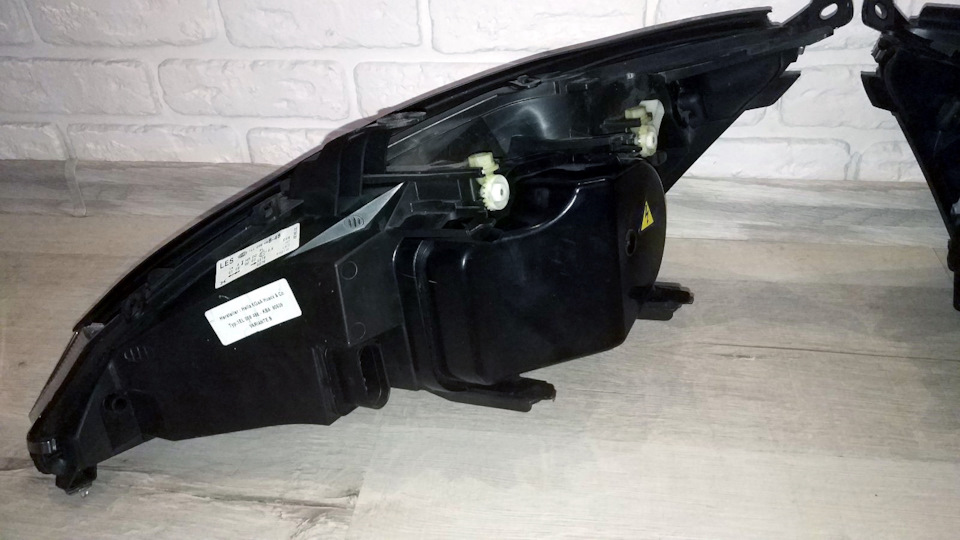 Продам фари Hella Xenon (Україна) 2