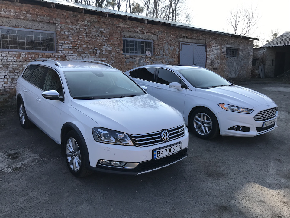 Порівняння Passat B7 та Ford Fusion 2