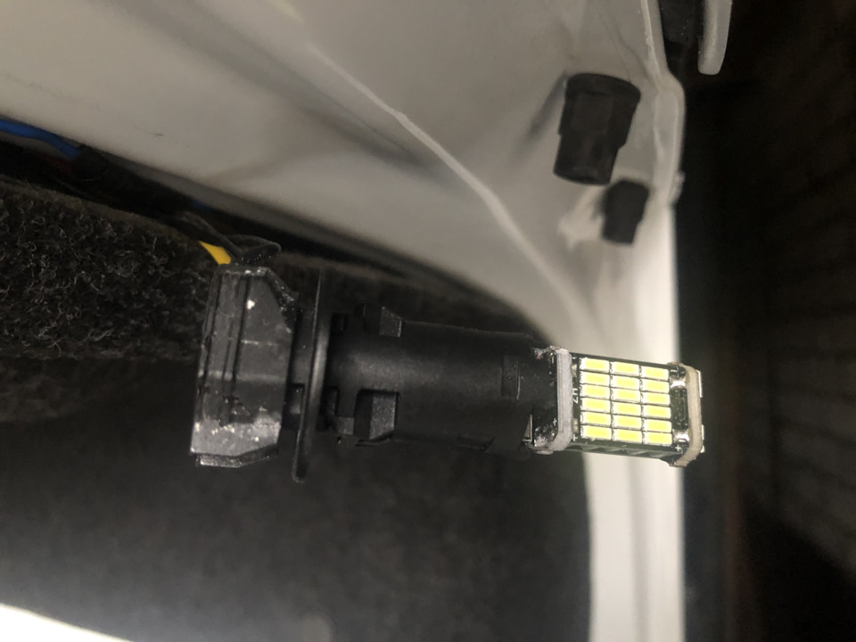LED лампи з алі на задній хід 2