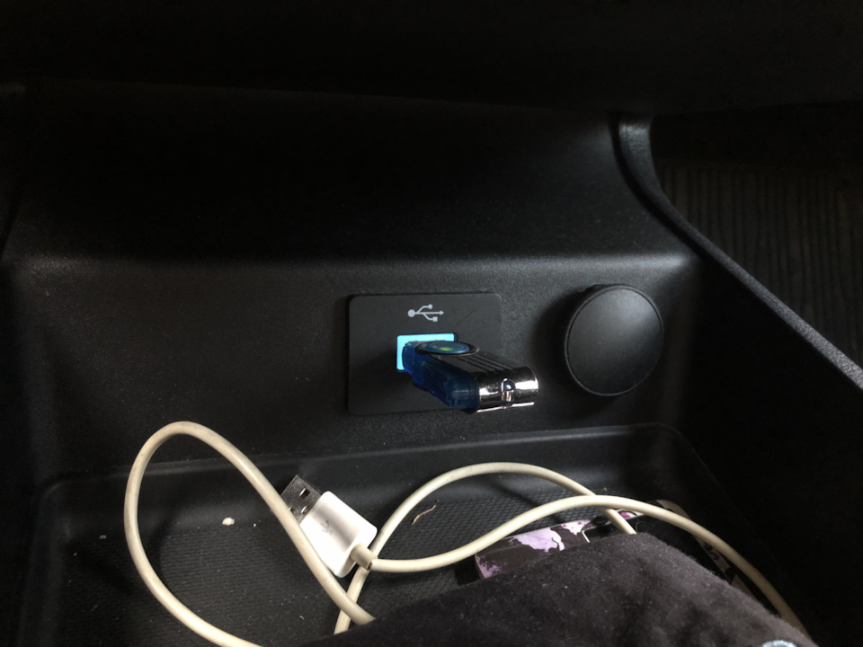 Перехід з Sync 1 на Sync 3. USB-хаб з CarPlay. Потрібні ваші поради 1
