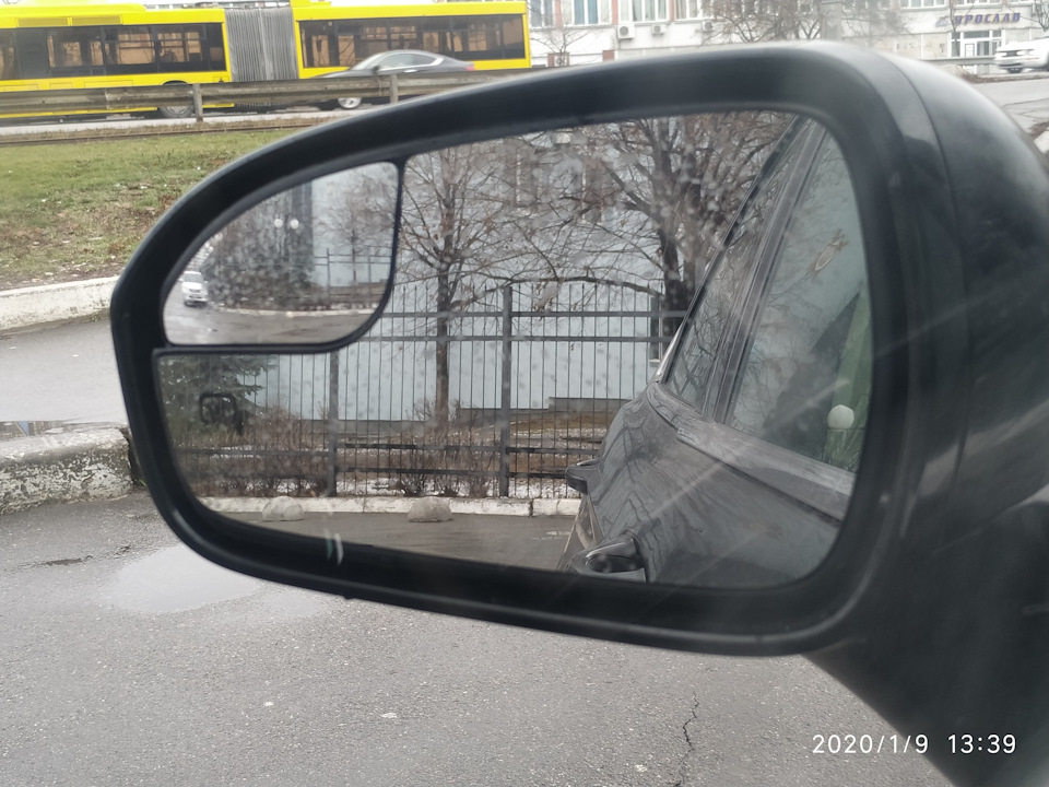 Заміна скла водійського дзеркала на європейське Ford Fusion USA 1