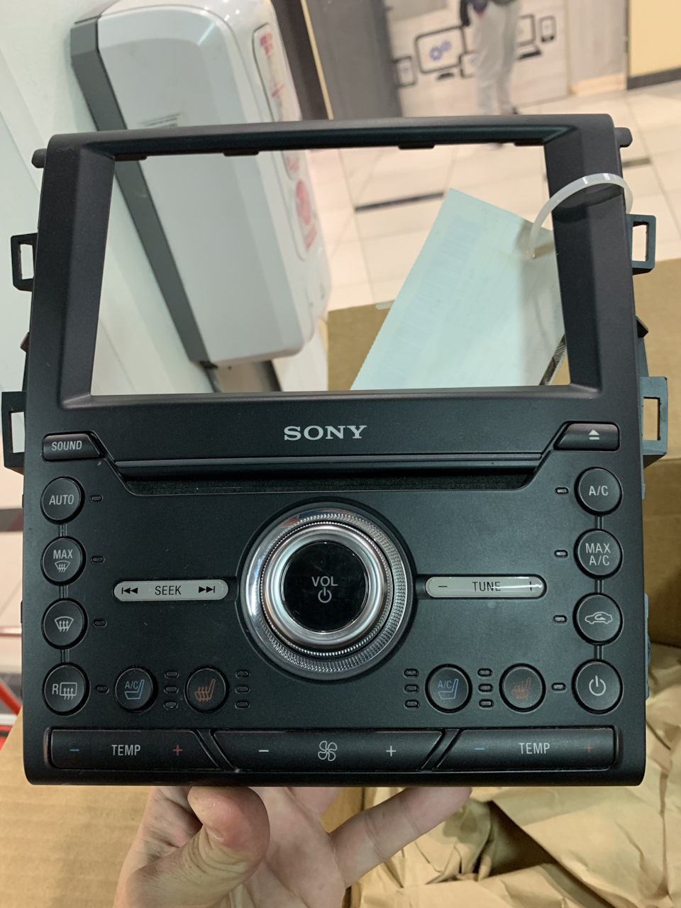 Заміна панелі Sony та кнопки запалювання 1