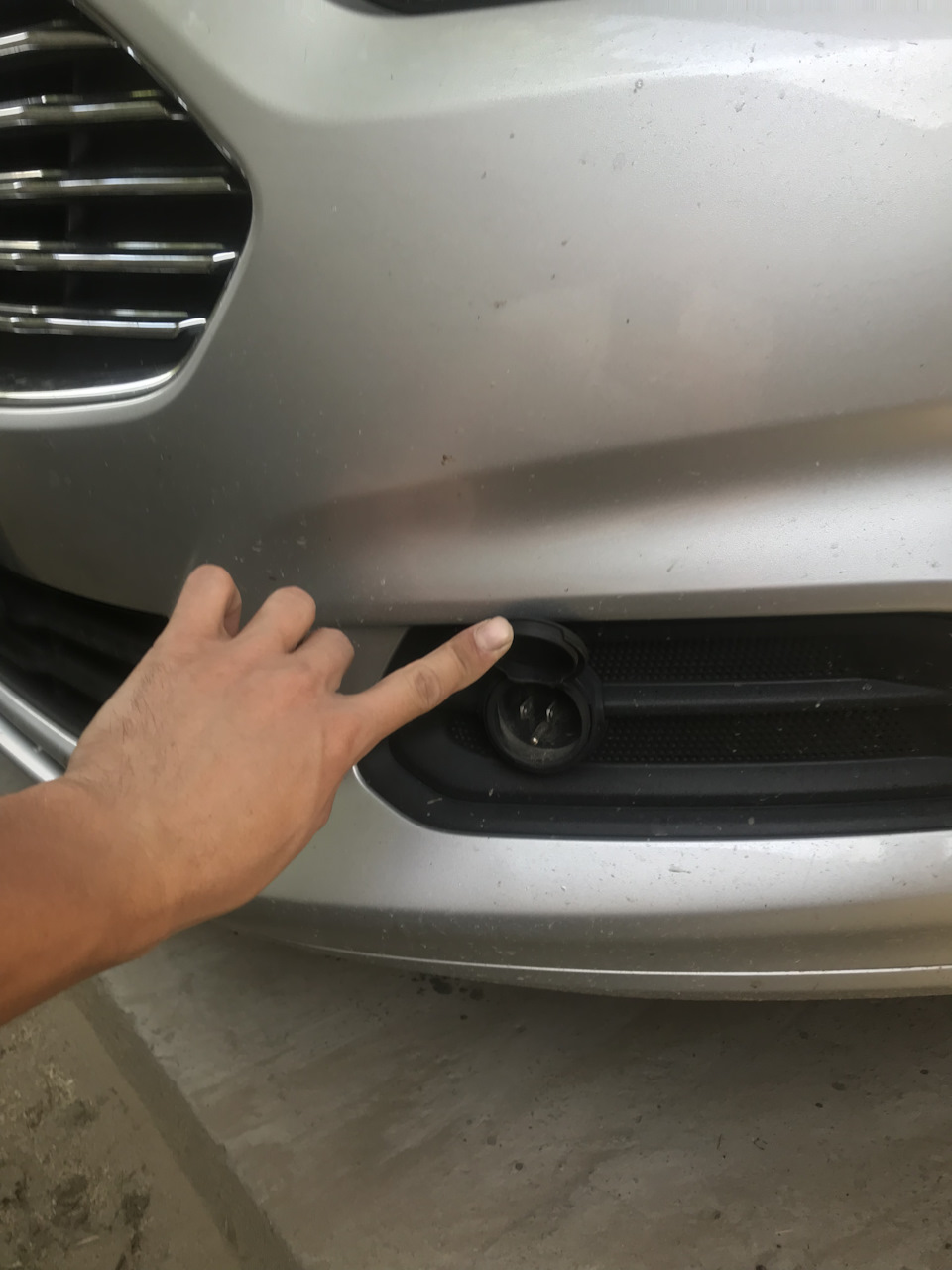 Розетка у ґратах Ford Fusion USA 1