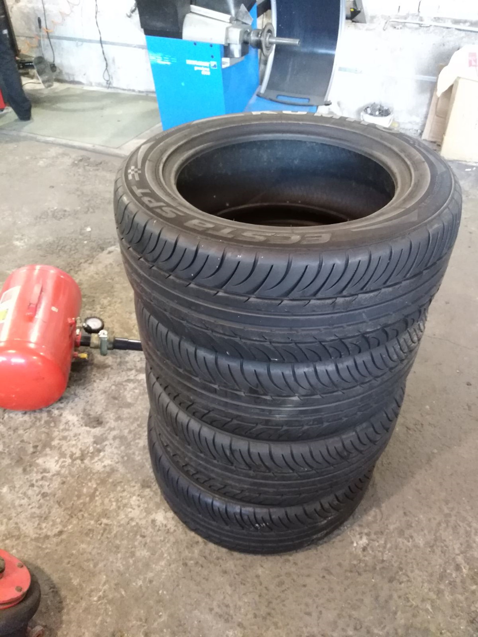 Купив літні капці Kumho ecsta spt r17 235 55 2