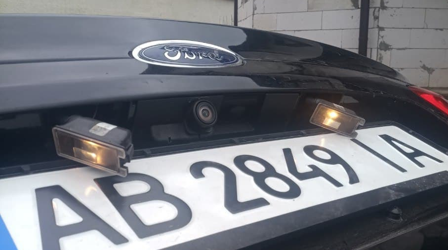 Заміна лампочок у підсвітці номеру 3