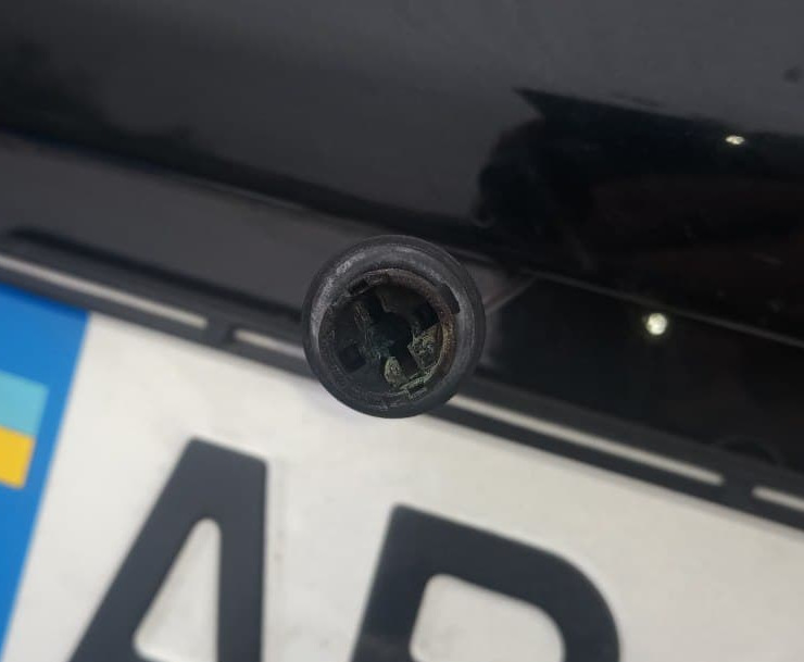 Заміна лампочок у підсвітці номеру 2