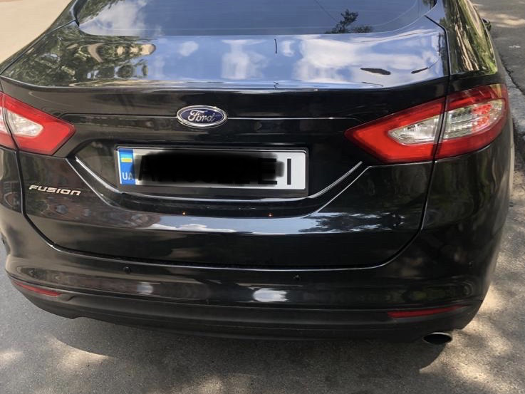 Написи та знак Ford 3