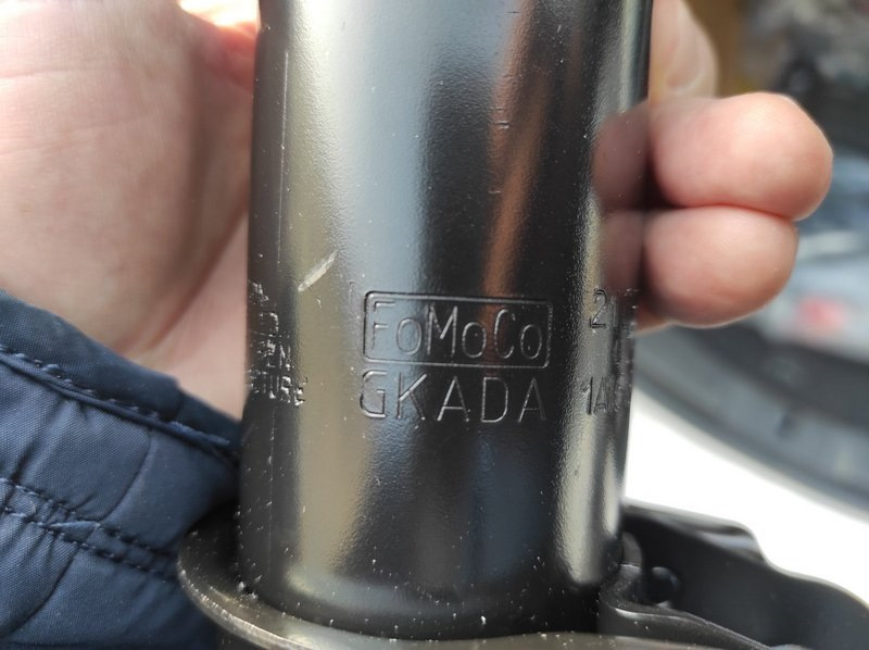 Заміна передніх амортизаторів FoMoCo. 5