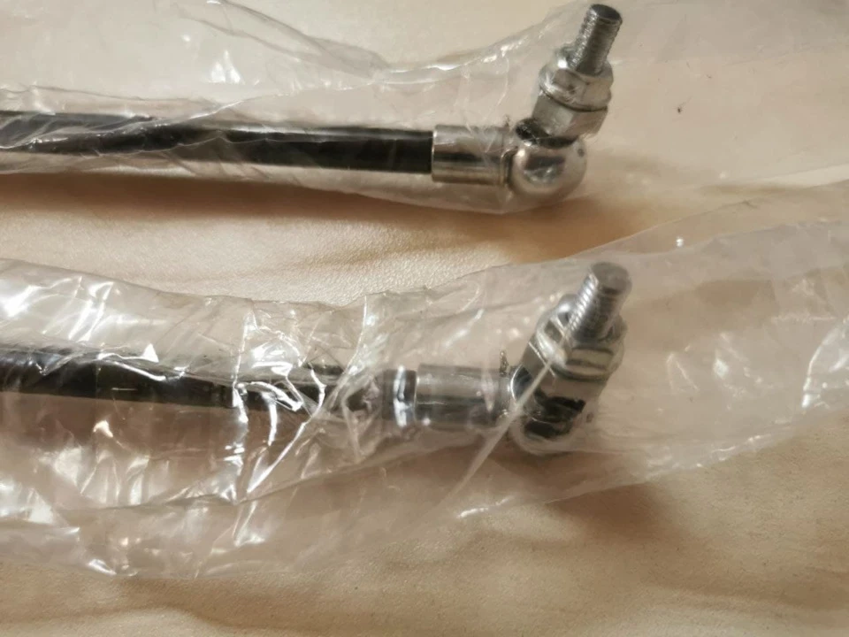Газові амортизатори кришки багажника