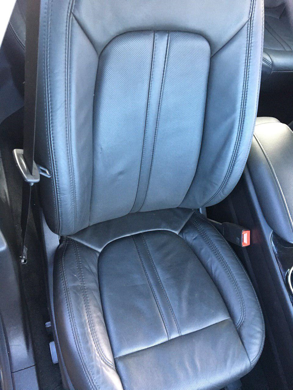 Сидіння від Lincoln MKZ 3