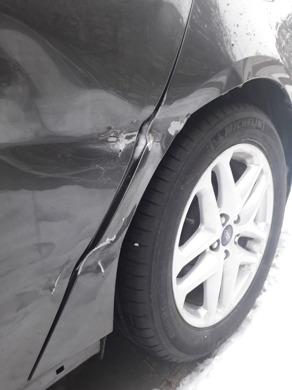 12.Ford Fusion (Америка) SE 1.5T EcoBoost: завершення ремонту — порівняння. 5