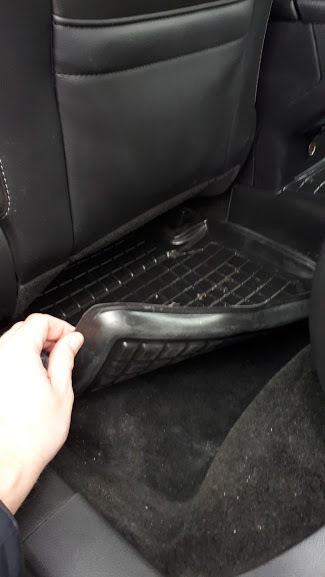 15.Ford Fusion (America) SE 1,5T EcoBoost: Зимові гумові килимки в салон. 2