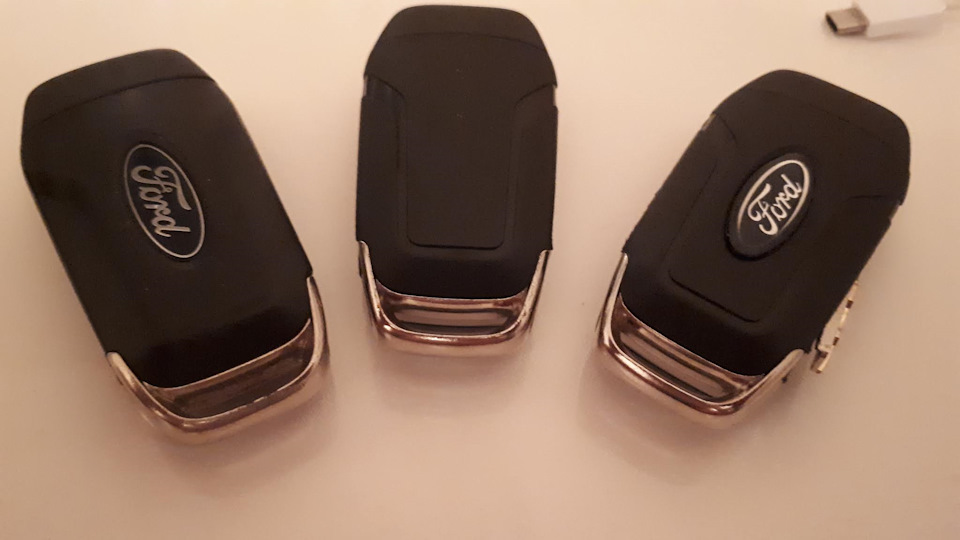 22.Ford Fusion (America) SE 1,5T EcoBoost: Второй ключ (4е кнопки) N5F-A08TAA 2