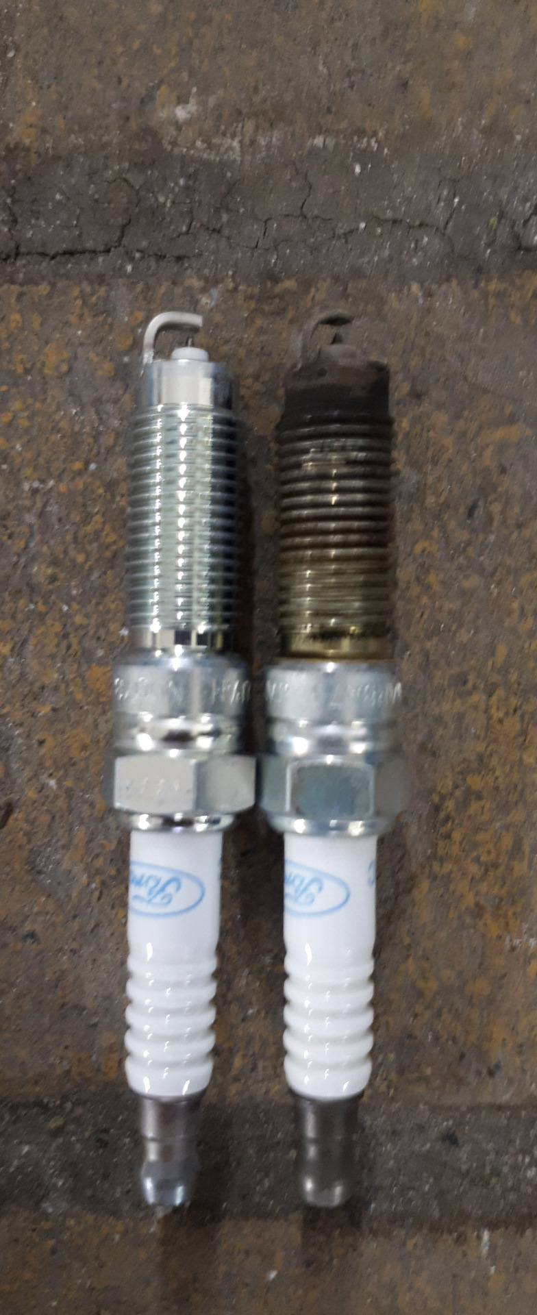36.Ford Fusion (America) SE 1,5T EcoBoost: Заміна свічок запалювання Motorcraft SP-539 - 44 830 км. 5